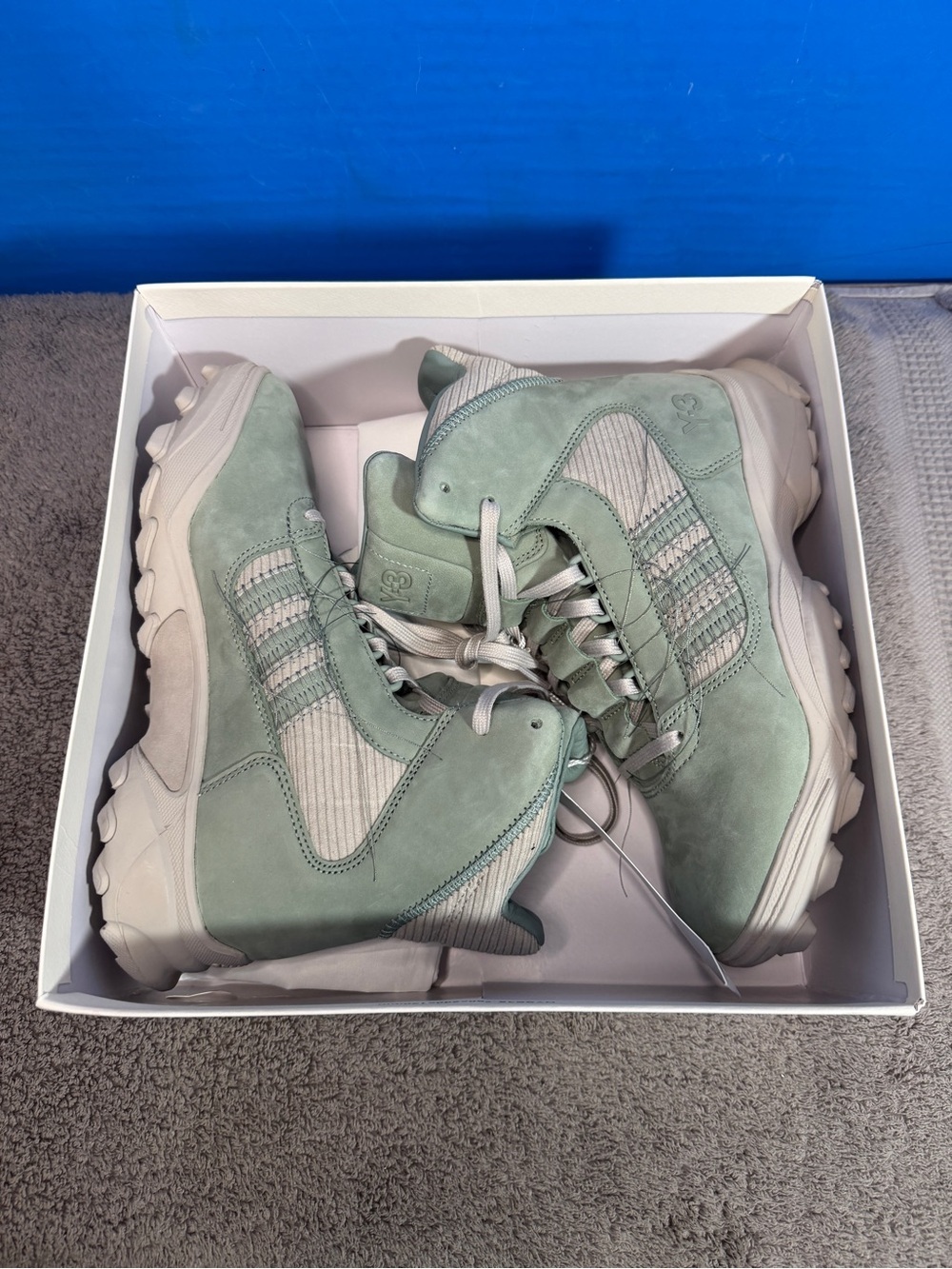 Adidas Y-3 GSG9
Brand new - Picture 3 of 11